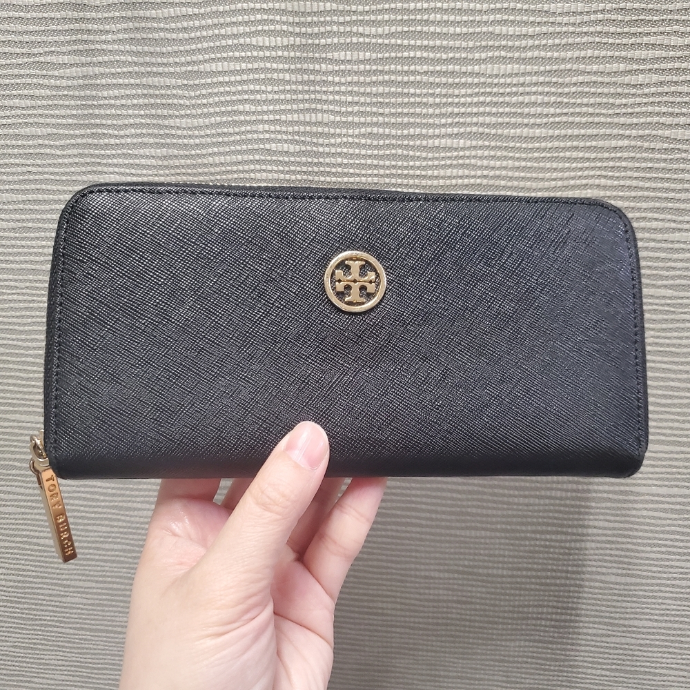 Tory Burch long wallet black